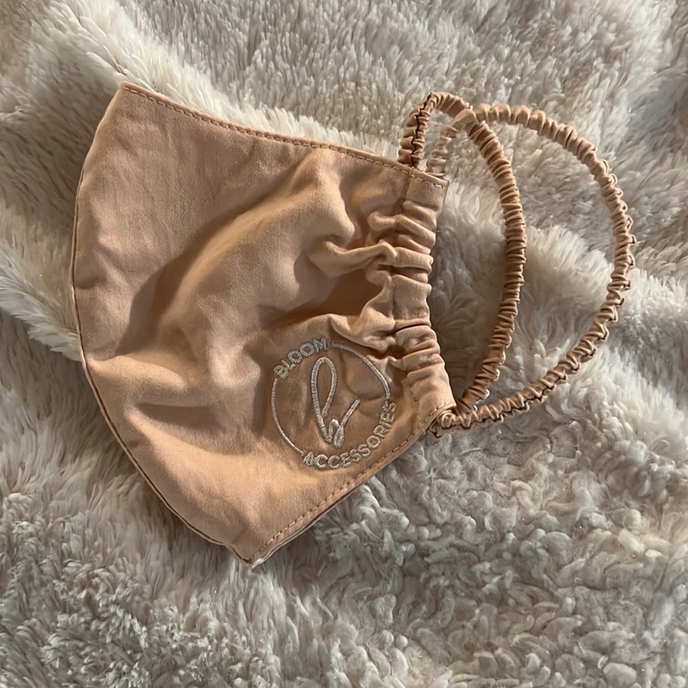 Blush tone reusable mask